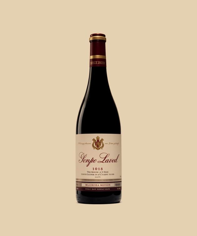 Burgundy reserve red wine
