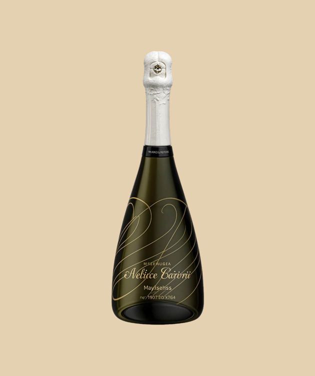 Sparkling celebration wine